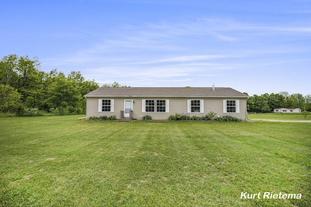 532 48th St, Grand Junction, MI 49056 - view of front of house featuring a front yard