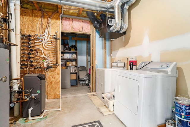 9077 24th Ave, Jenison, MI 49428 - laundry area featuring washing machine and dryer