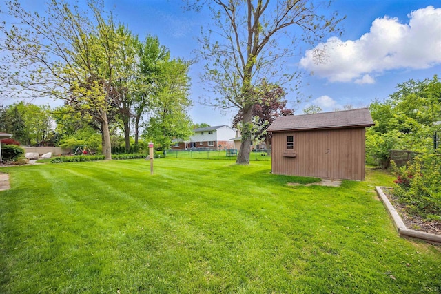 39582 Tunstall St, Clinton Township, MI 48038 - view of yard