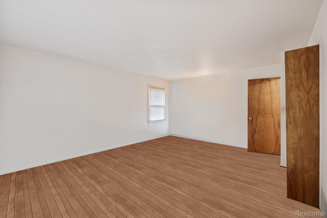 4603 Hedgewood, Bloomfield Hills, MI 48301 - spare room featuring light wood-style flooring and baseboards