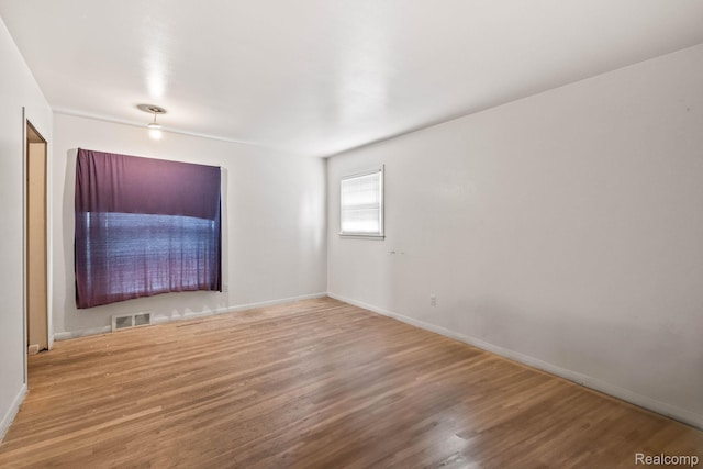 4603 Hedgewood, Bloomfield Hills, MI 48301 - empty room featuring wood finished floors and baseboards