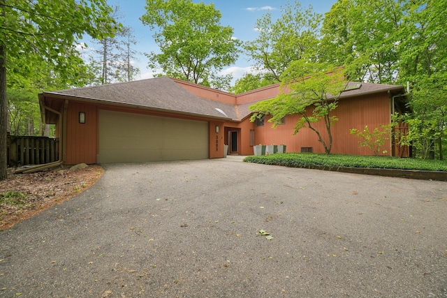 3805 Penberton Ct, Ann Arbor, MI 48105 - view of front facade featuring driveway and an attached garage