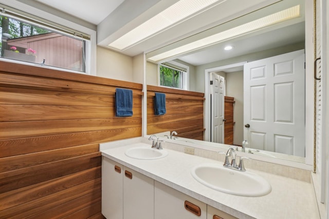 3805 Penberton Ct, Ann Arbor, MI 48105 - bathroom featuring double vanity