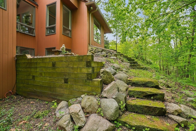 3805 Penberton Ct, Ann Arbor, MI 48105 - view of side of home
