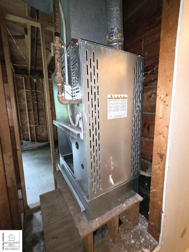 3416 Willard Rd, Birch Run, MI 48415 - utility room featuring heating unit
