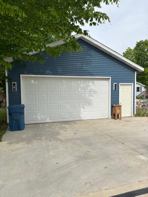 209 S Lake Ave, Fremont, MI 49412 - view of detached garage
