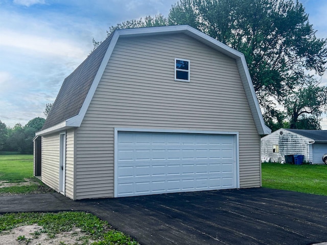 5098 N Center Rd, Flint, MI 48506 - view of detached garage