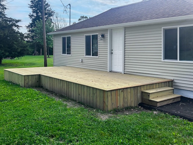 5098 N Center Rd, Flint, MI 48506 - deck with a lawn