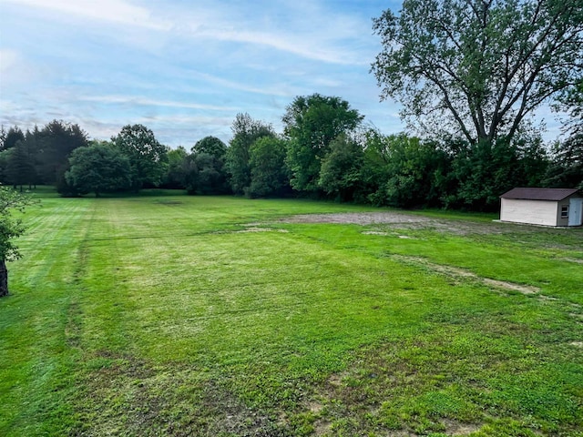 5098 N Center Rd, Flint, MI 48506 - view of grassy yard