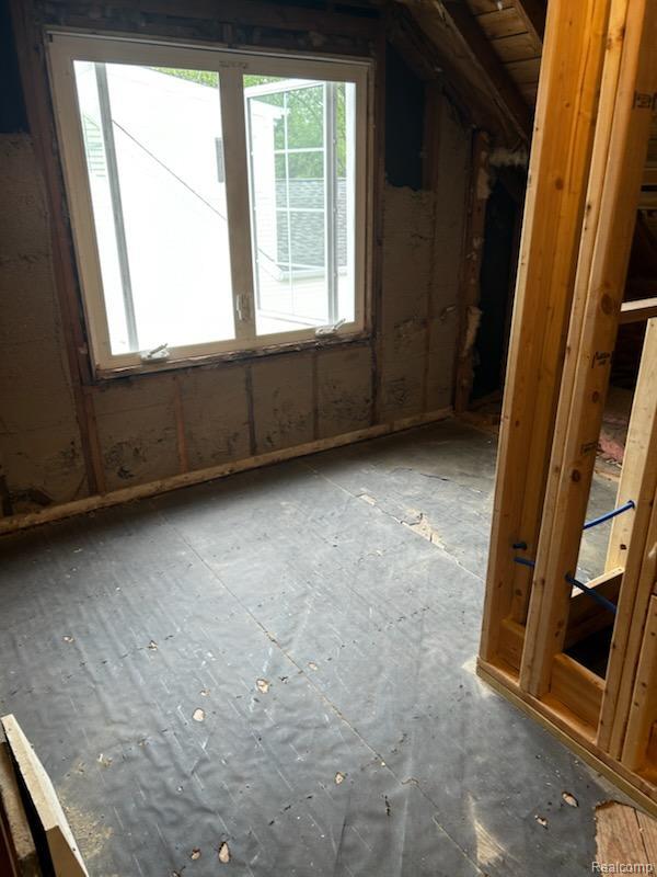 1760 Cole St, Birmingham, MI 48009 - additional living space with vaulted ceiling