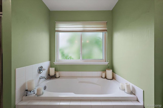 3796 Briarbrooke Ln, Rochester, MI 48306 - bathroom with a garden tub