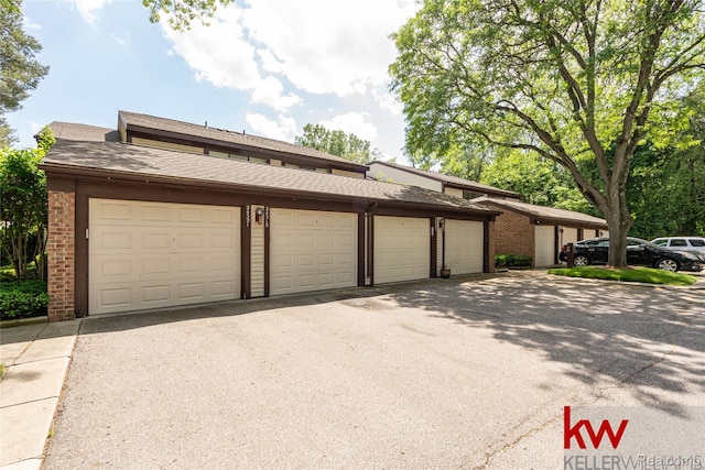24327 Evergreen Rd, Southfield, MI 48075 - view of garage