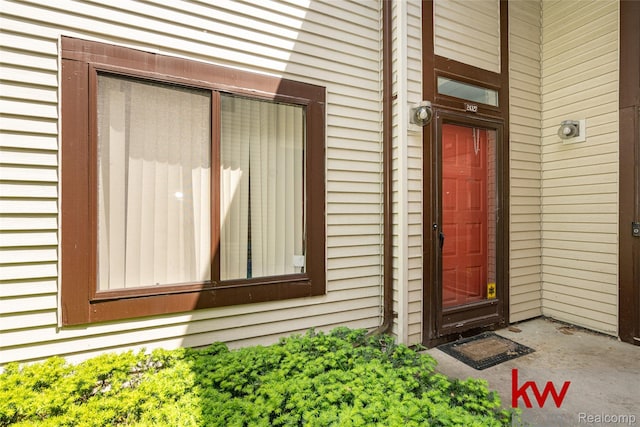 24327 Evergreen Rd, Southfield, MI 48075 - view of doorway to property
