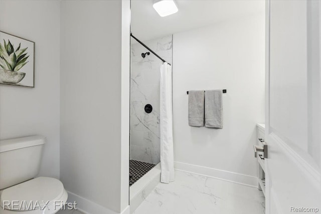 31111 Angeline Ct E, Saint Clair Shores, MI 48082 - full bathroom featuring marble look tiles, baseboards, vanity, toilet, and a shower stall