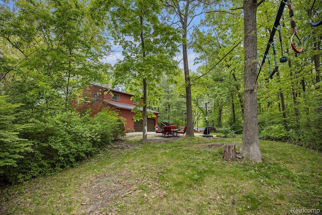 1295 Kern Rd, Oakland, MI 48363 - view of yard featuring a patio area
