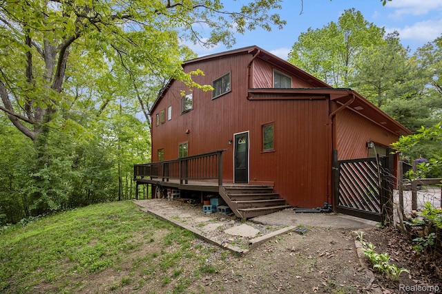 1295 Kern Rd, Oakland, MI 48363 - back of house with a wooden deck
