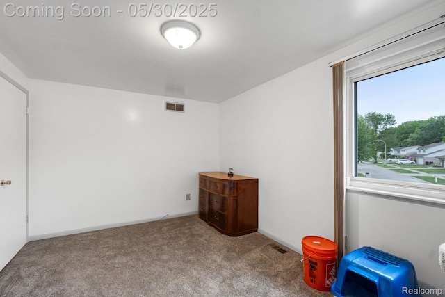 9495 Continental Dr, Taylor, MI 48180 - empty room with carpet flooring