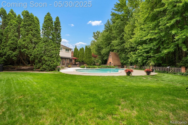 9495 Continental Dr, Taylor, MI 48180 - view of yard featuring a patio