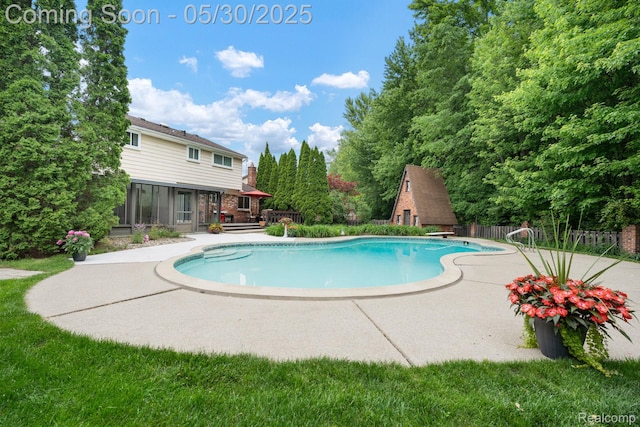9495 Continental Dr, Taylor, MI 48180 - outdoor pool with a patio and a sunroom