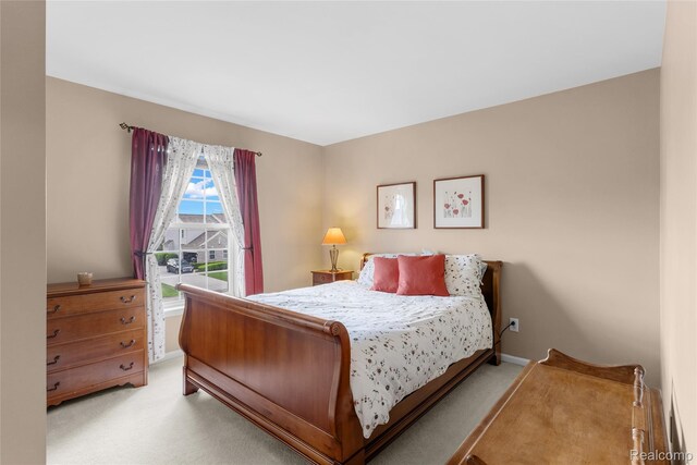 6241 Sapphire Ct, Grand Blanc, MI 48439 - bedroom featuring carpet and baseboards