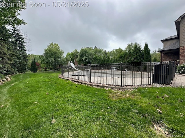 52006 Finch Ct, Shelby Twp, MI 48315 - view of yard