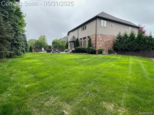 52006 Finch Ct, Shelby Twp, MI 48315 - view of yard