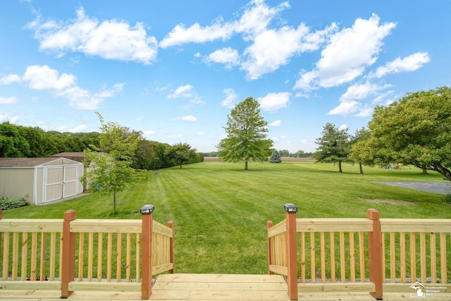 214 Roosevelt St, Dundee, MI 48131 - view of grassy yard featuring a deck