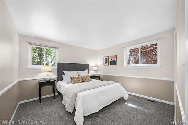 892 Hemlock Ct, Rochester, MI 48307 - carpeted bedroom featuring baseboards