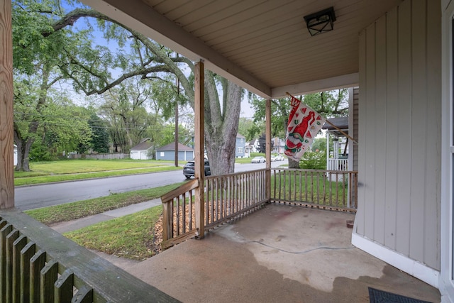 1645 College Ave SE, Grand Rapids, MI 49507 - porch featuring a lawn
