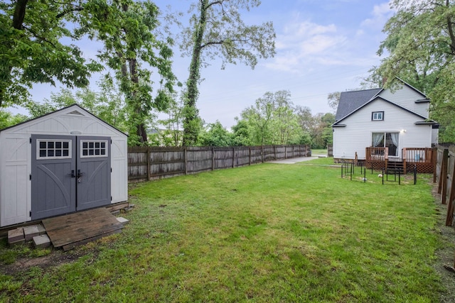 1645 College Ave SE, Grand Rapids, MI 49507 - view of yard featuring a deck