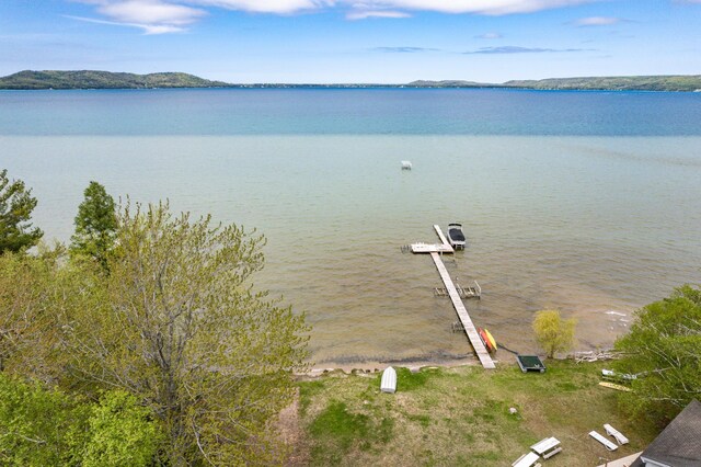 5434 W Macfarlane Rd, Glen Arbor, MI 49636