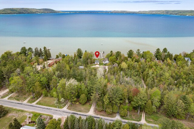 5434 W Macfarlane Rd, Glen Arbor, MI 49636