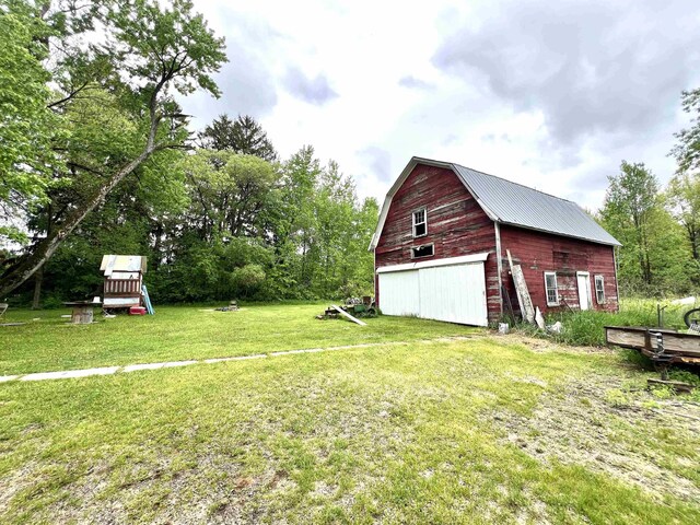 91 E Prosper Rd, Falmouth, MI 49632