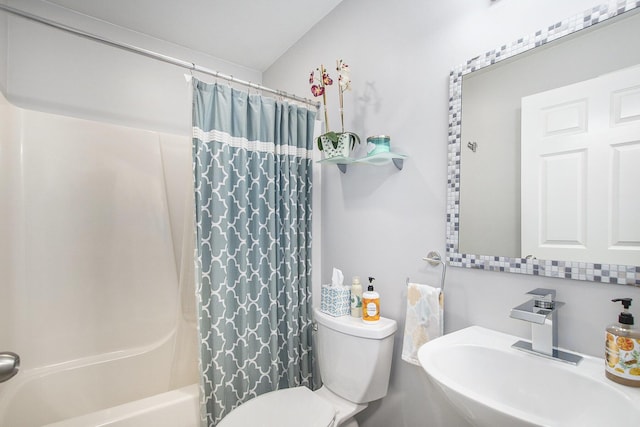 16448 Van Wagoner Rd, Spring Lake, MI 49456 - full bathroom featuring a sink, toilet, and shower / tub combo