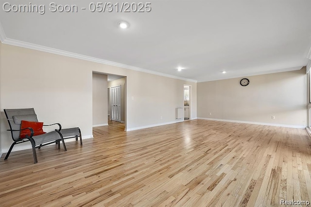 4041 W Maple Rd Apt 204, Bloomfield Hills, MI 48301 - unfurnished room featuring ornamental molding, light wood finished floors, baseboards, and recessed lighting