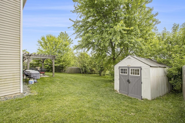 207 Station Hill St, Galesburg, MI 49053 - view of yard with a pergola
