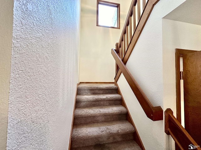 6757 Lockmill Rd, Temperance, MI 48182 - stairs featuring a textured wall