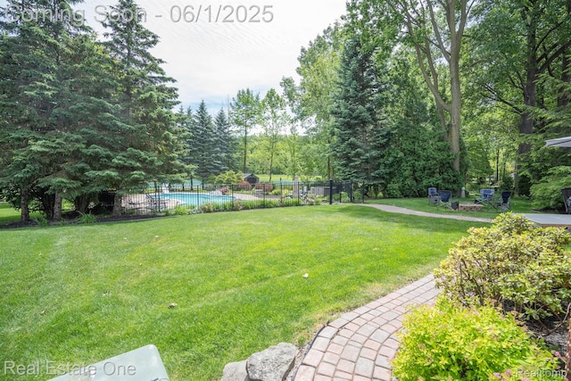39888 Brylor, Clinton Township, MI 48038 - view of yard