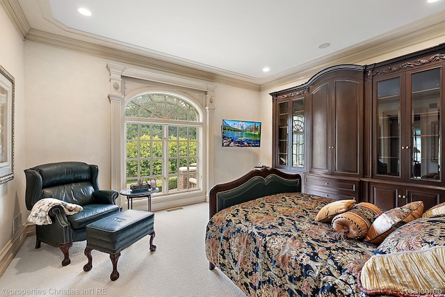 975 Sunningdale Dr, Bloomfield Hills, MI 48302 - bedroom with carpet floors, ornamental molding, and baseboards