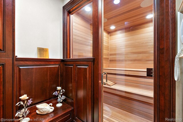 975 Sunningdale Dr, Bloomfield Hills, MI 48302 - relaxing sauna featuring wood walls and recessed lighting