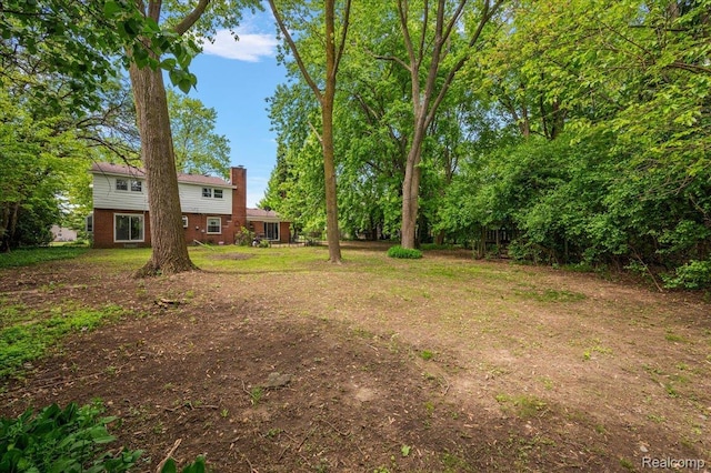 335 Douglas Dr, Bloomfield Hills, MI 48304 - view of yard