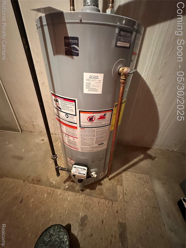 35951 Dover St, Livonia, MI 48150 - utilities featuring water heater