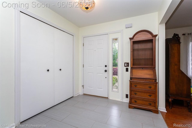 1975 Chancery Dr, Troy, MI 48085 - foyer entrance featuring baseboards