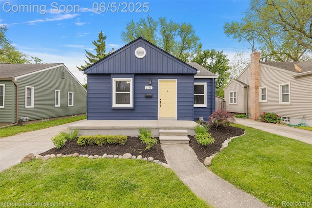 2193 Earlmont Rd, Berkley, MI 48072 - view of front facade with a front lawn