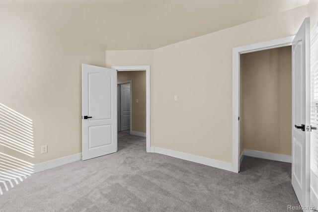 1502 Harding St, Detroit, MI 48214 - carpeted spare room with baseboards