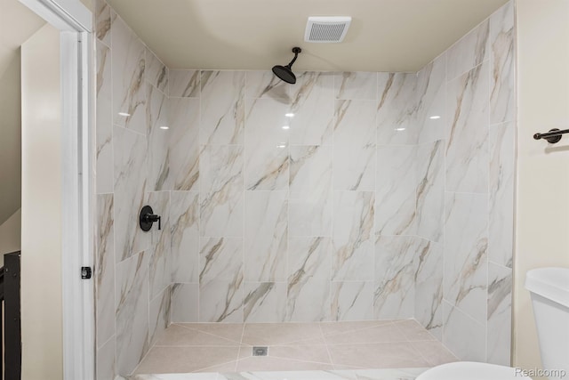 1502 Harding St, Detroit, MI 48214 - full bathroom featuring tiled shower and toilet