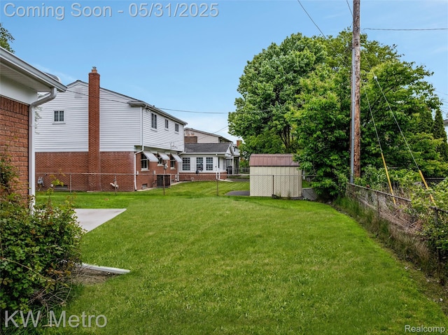 1607 Yorktown St, Grosse Pointe Farms, MI 48236 - view of yard with cooling unit