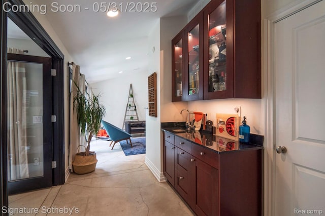 3171 E Breckenridge Ln, Bloomfield Hills, MI 48301 - indoor dry bar with recessed lighting