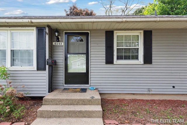 4542 Pinehurst Ave SW, Grand Rapids, MI 49548 - view of exterior entry