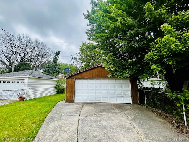 20236 Spencer St, Detroit, MI 48234 - view of detached garage